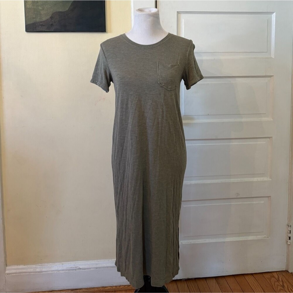 Green maxi midi dress viscose pocket crew neck side slit whimsical hippy spring